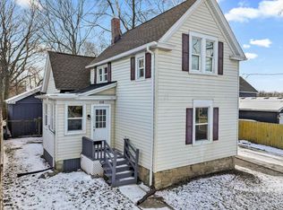 418 W Illinois Ave, Aurora, IL