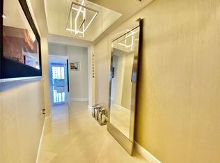 19900 E Country Club Dr APT 1220, Aventura, FL