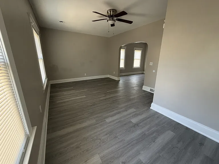 3607 Daisy Ave #1 — Photo 2