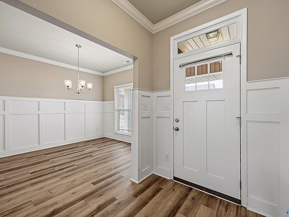 3rd image of 247 Coral Ct