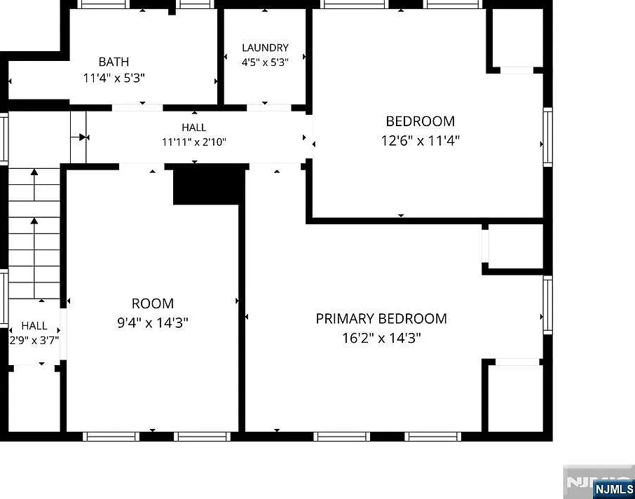 4 bed, 1.5 bath, $5,500 — Photo 2