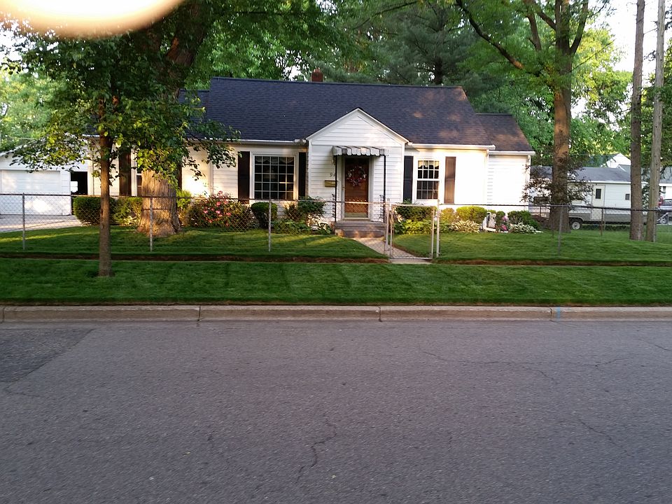 1st image of 94 30th St N