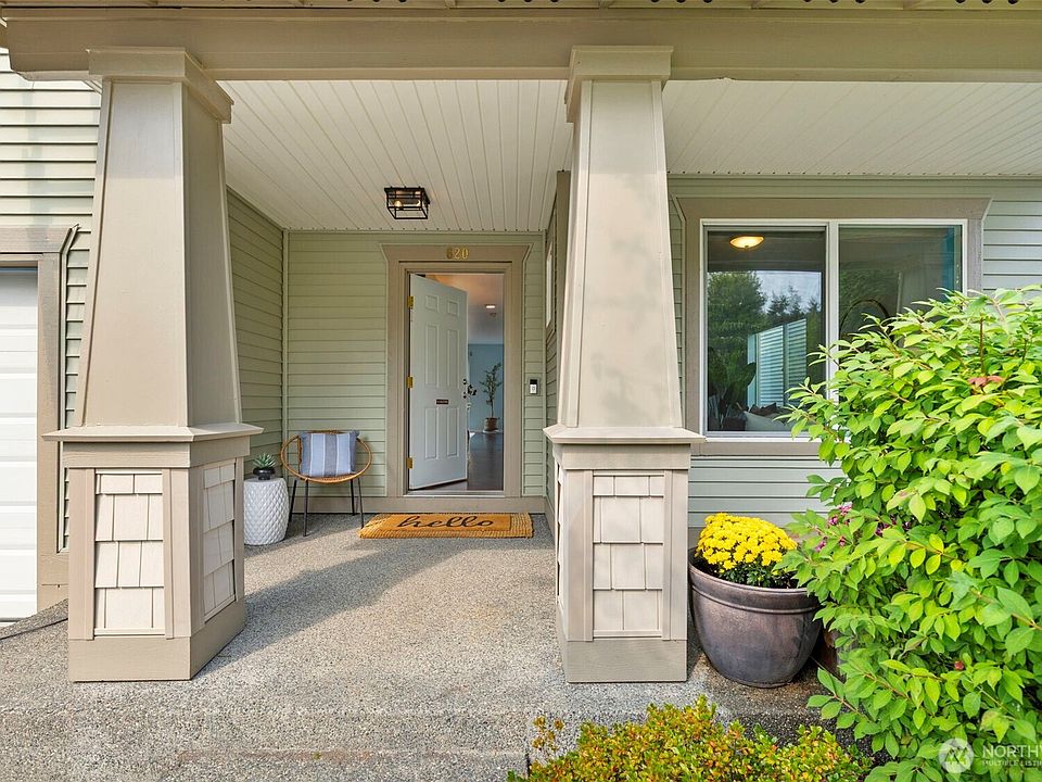 1st image of 620 NW Arendal Way