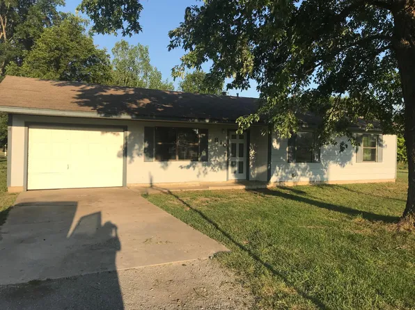810 N Beardsley Ave, Wagoner, OK 74467