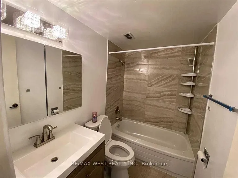 130 Neptune Dr #905 — Photo 10