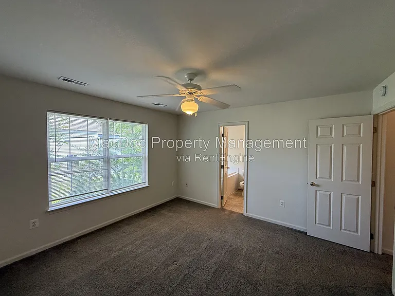 219 Merrill Ct — Photo 39