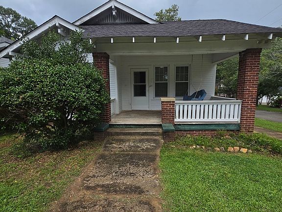 2nd image of 901 Montgomery Ave