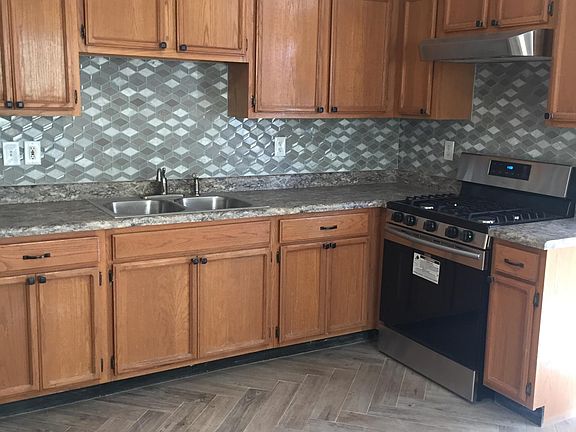 Kitchen, Gas Stove.