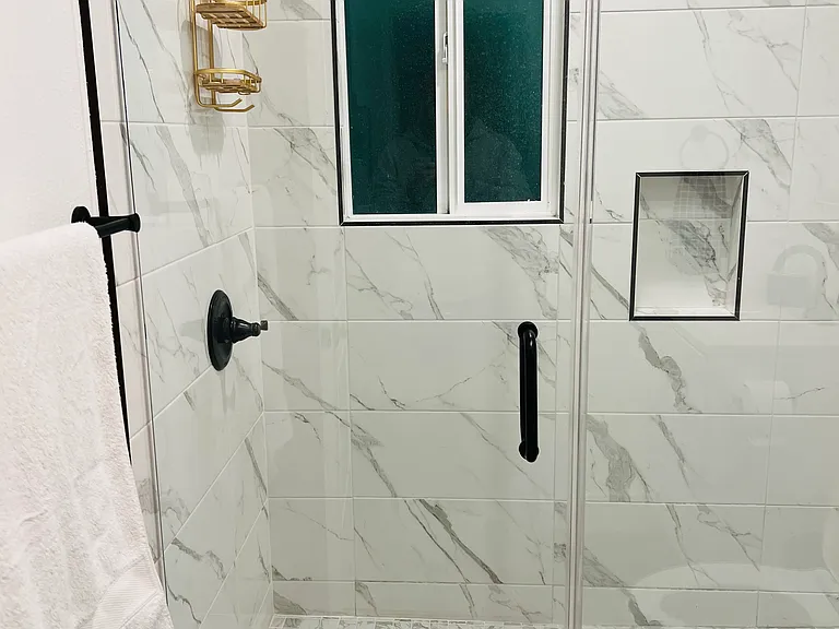 Brandnew bathroom
