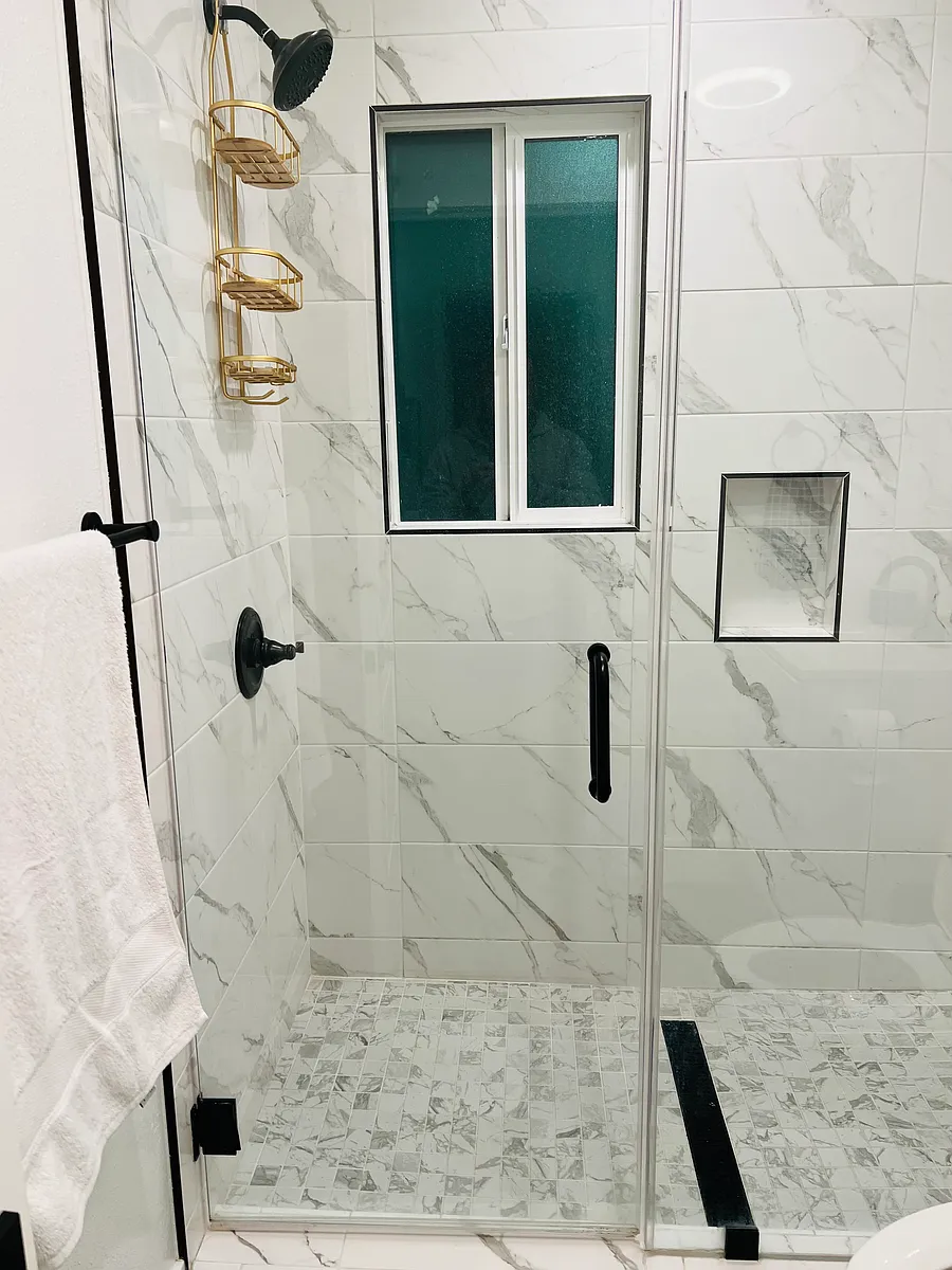 Brandnew bathroom - Belmar Ave