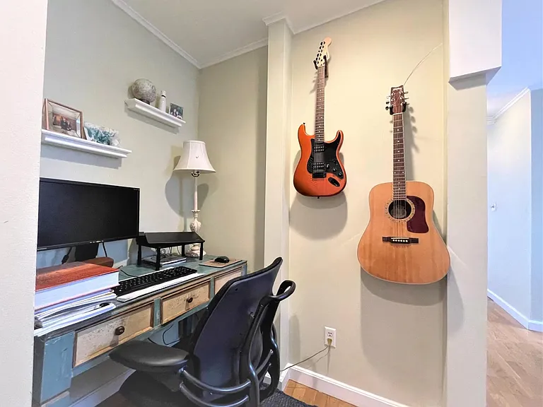 25 Pleasant St #1 — Photo 4