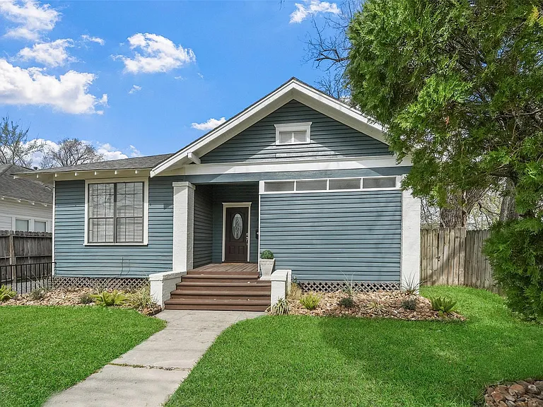 309 Pecore St — Photo 1