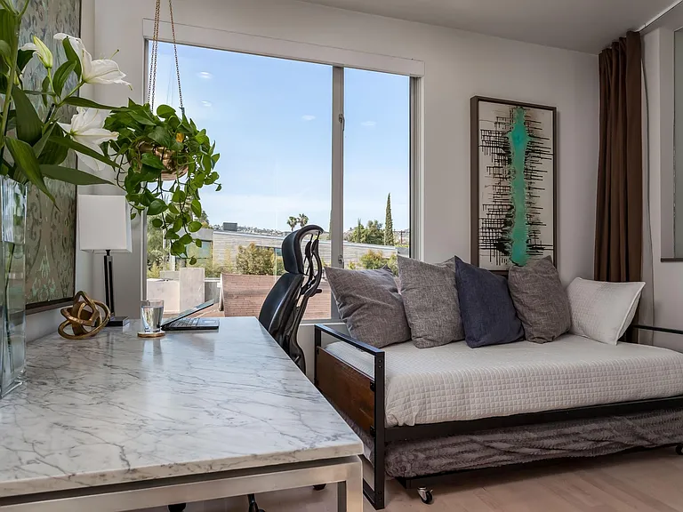 808 N La Jolla Ave — Photo 46