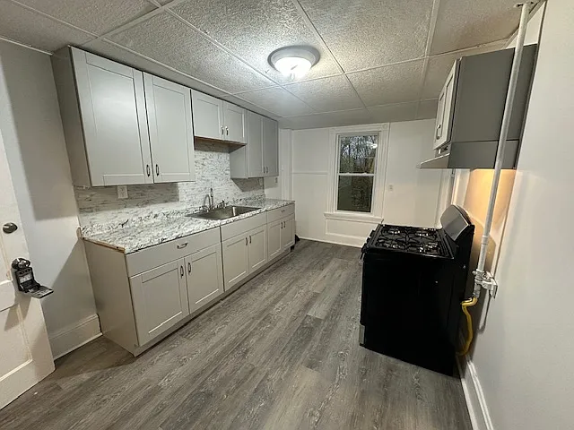 155-157 Gilbert Ave #7 — Photo 6