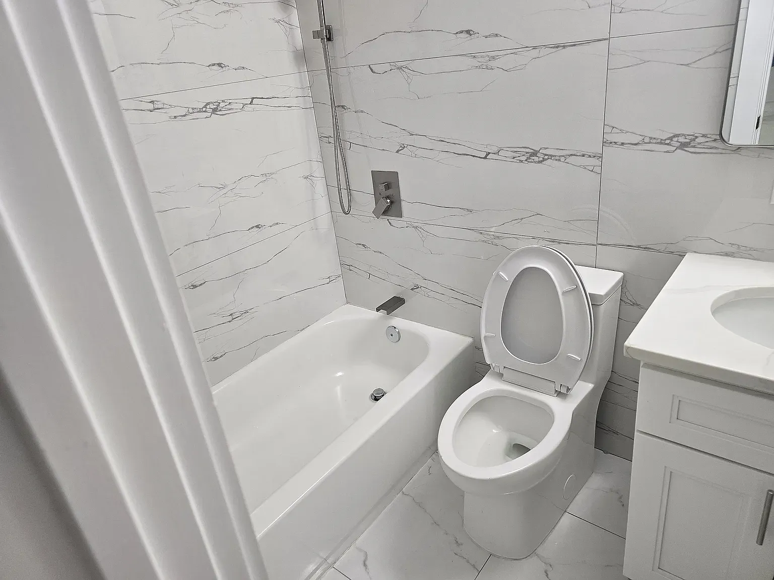 27 Monaco Place — Photo 3