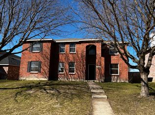 1521 Swift Fox Dr, Lancaster, TX 75134