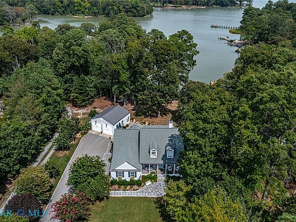 4th image of 766 Twin Harbor Rd
