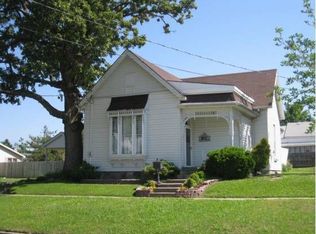 215 E 7th St, Metropolis, IL 62960