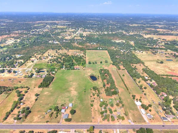 2349 S Harrah Rd, Harrah, OK 73045