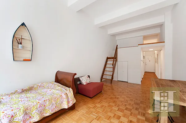 Rented by Halstead Real Estate | media 15