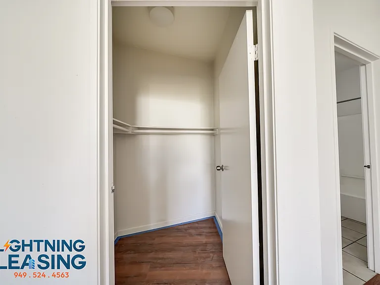7370 Hawthorn Ave #305 — Photo 10