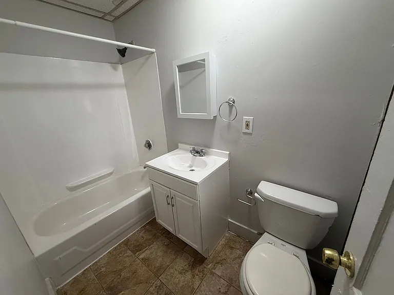 427 S Elm St — Photo 8