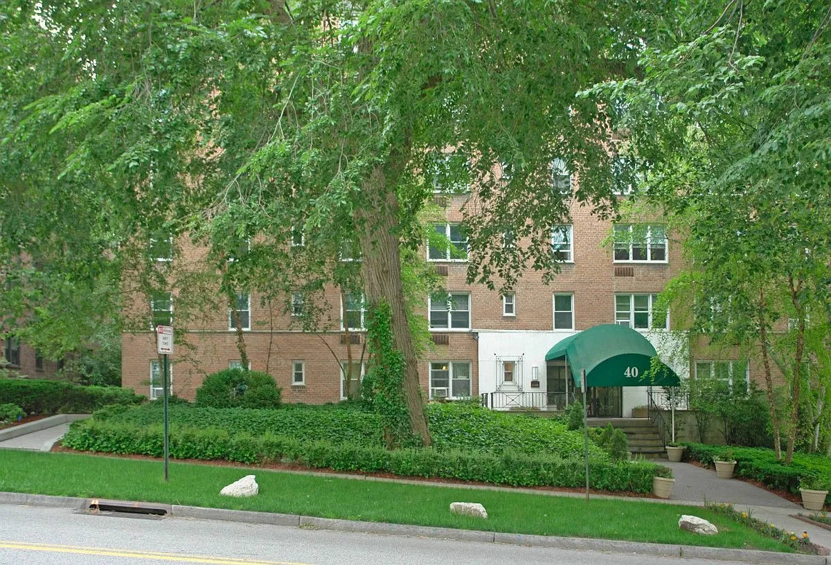 Building Photo - 40 Barker Avenue