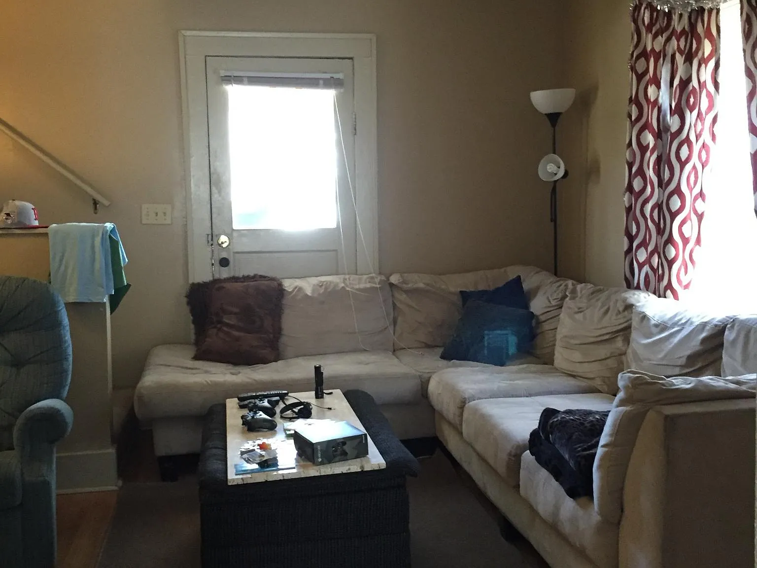 3 bed, 1373 sqft, $2,100 — Photo 3