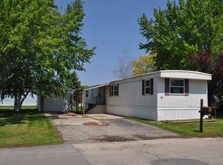 34 Robin Dr, North Fond Du Lac, WI 54937