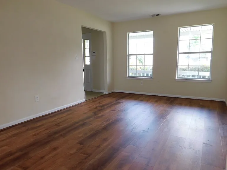 7559 Hughart St — Photo 16