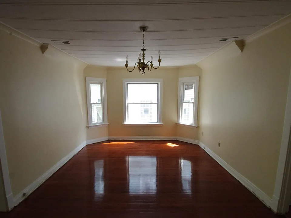 4302 N Kimball Ave #2