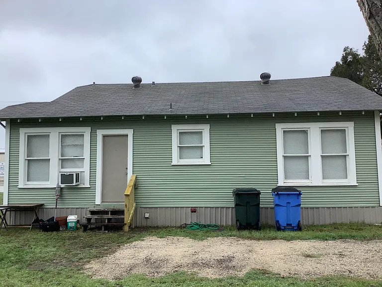 201 E Kingsbury St — Photo 12
