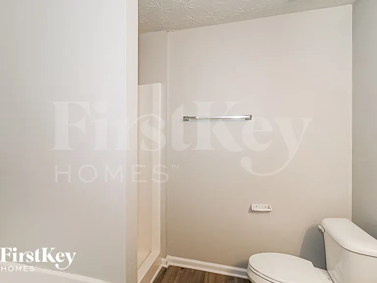 420 Underwood Ct — Photo 13