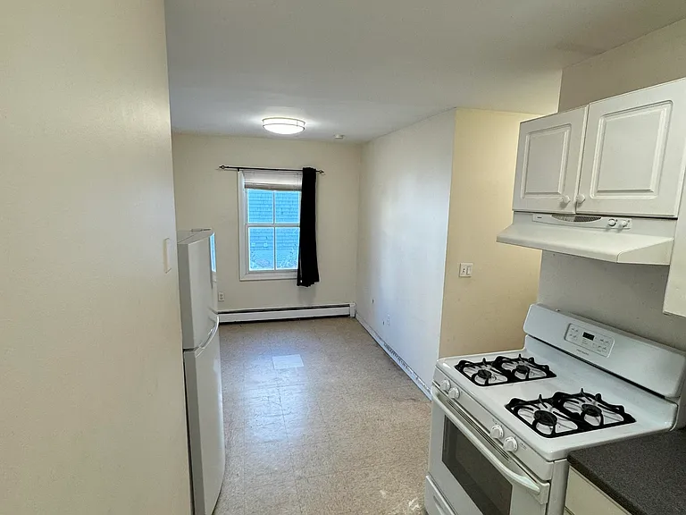 22 Orchard St #1 — Photo 2