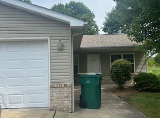 226 Autumn Pine Dr, Fairview Heights, IL 62208