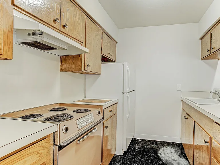 229 Westmoreland St #1-11 — Photo 2