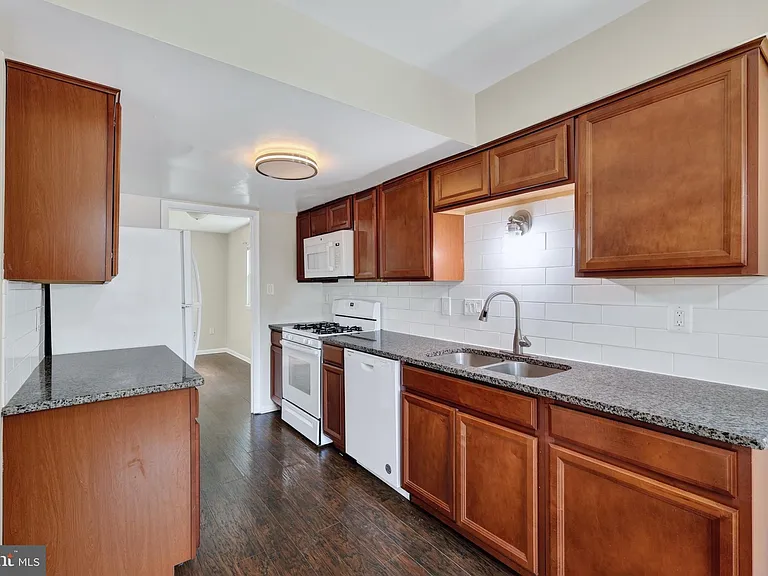15063 Cherrydale Dr — Photo 8