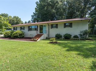 6220 Sunset Cres, Charlotte, NC 28216