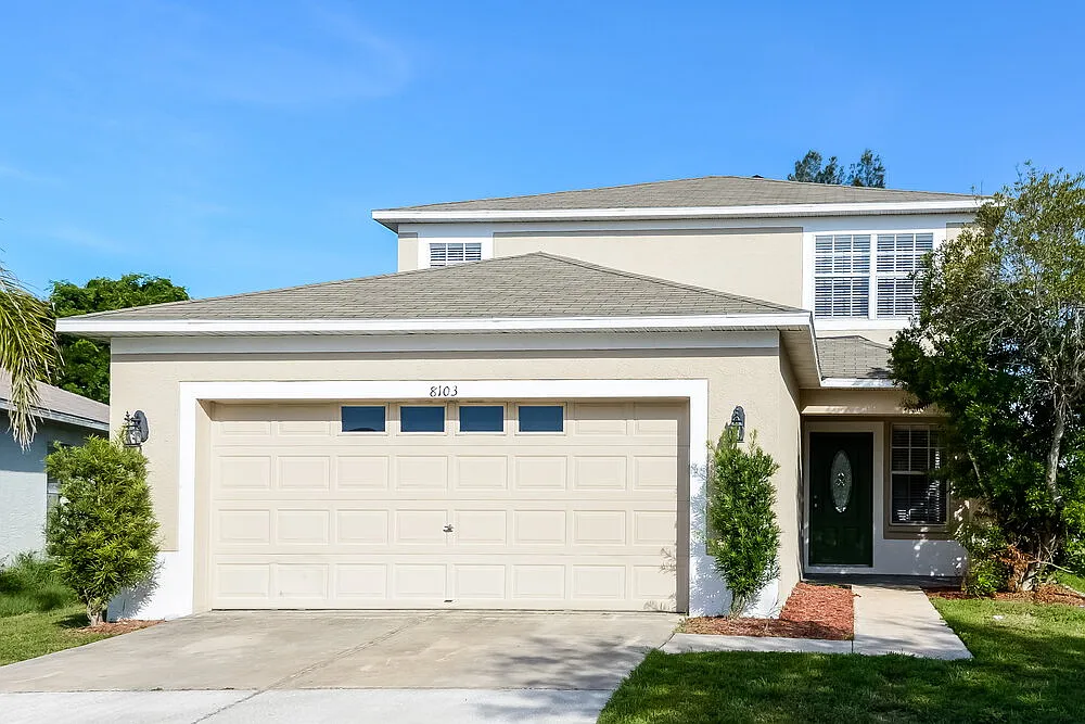 4 bed, 2.5 bath, 1754 sqft, $2,560 — Photo 1