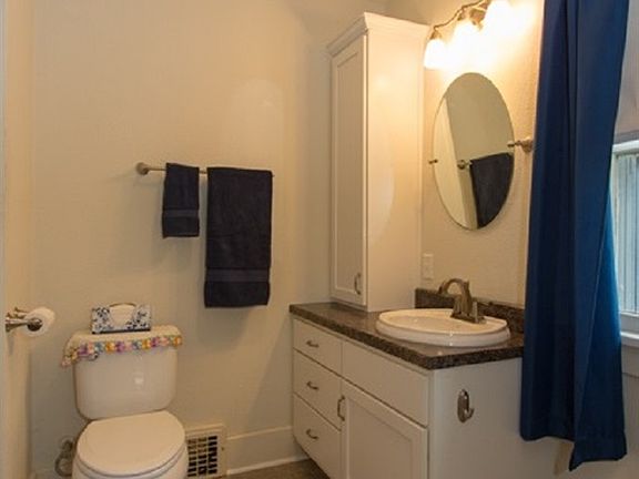 5th image of 326 Sycamore St