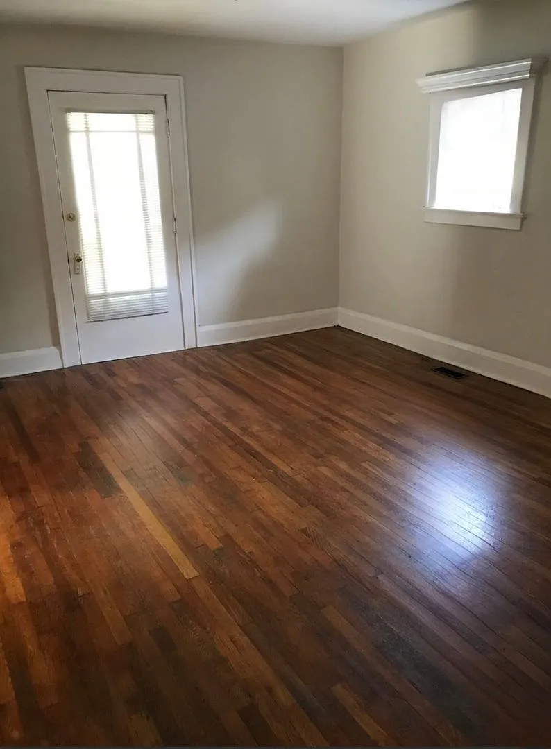 Now Leasing for Fall 2027 424 Oldham Avenue, Lexington KY — Photo 2