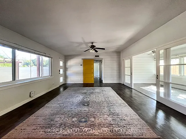 2252 Howard Dr — Photo 15