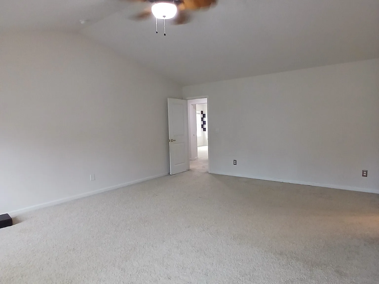 4 bed, 3108 sqft, $2,750 — Photo 3