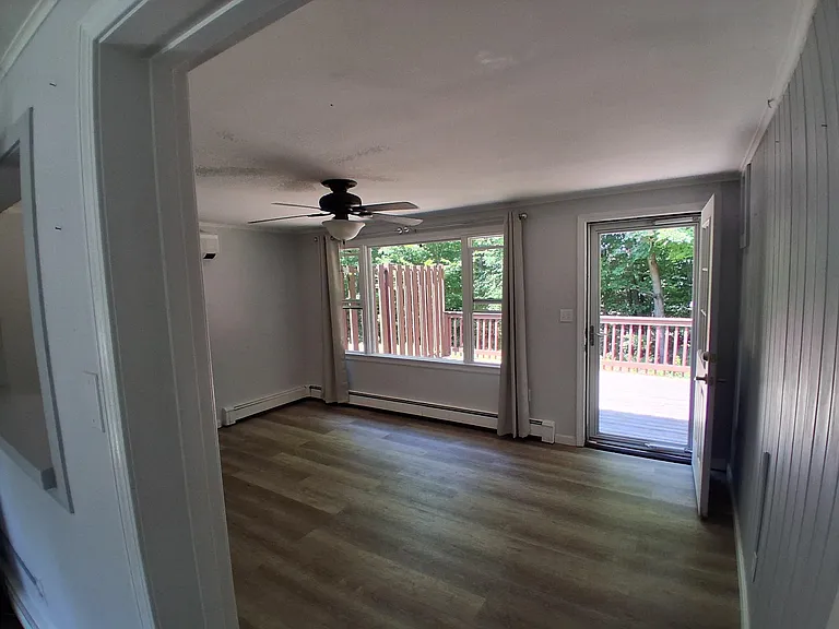 129 Adams Cir — Photo 5