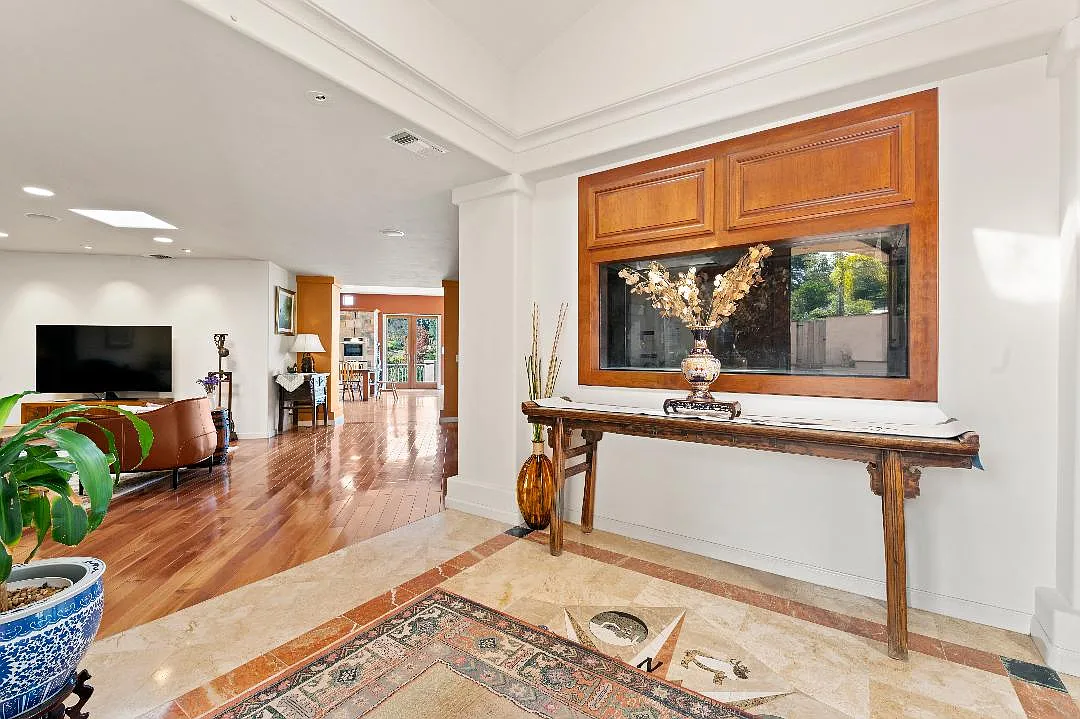 3 bed, 3150 sqft, $6,000 — Photo 2