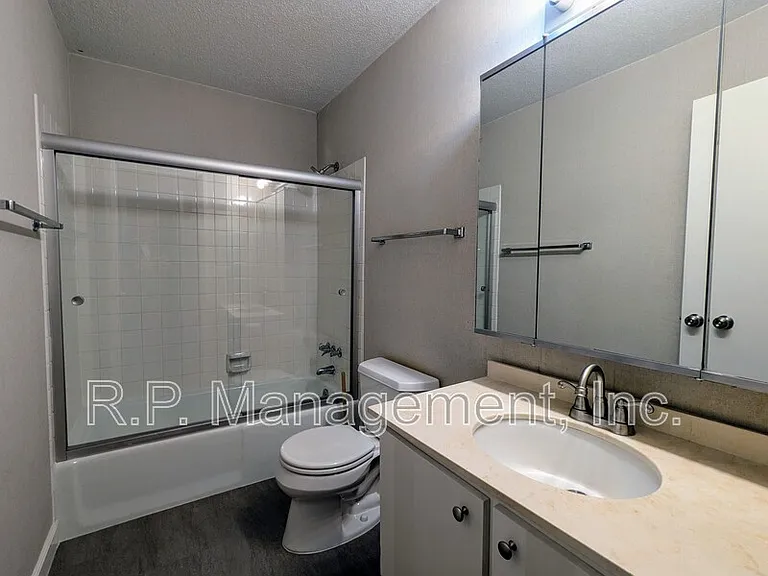 2800 Hamline Ave N #223 — Photo 8