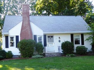 17 Susan St, East Longmeadow, MA 01028