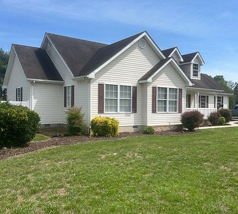 4th image of 18051 Meadow Dr