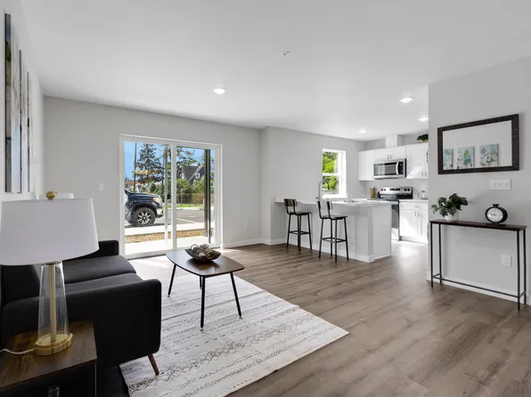 10301 Kendrick St SW #111, Lakewood, WA 98499