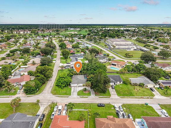 3rd image of 2854 46TH Street SW